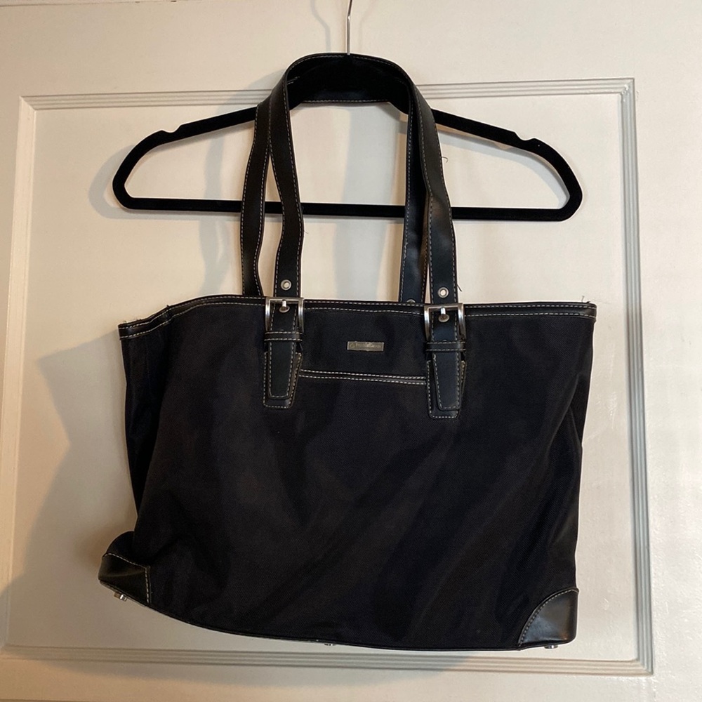 Black work bag. Perfect for everyday.